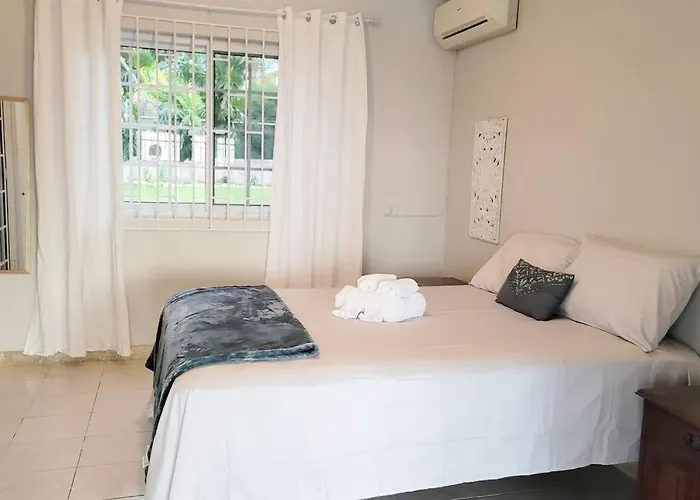 Ivy's Luxury Villa, Villa Montego Bay