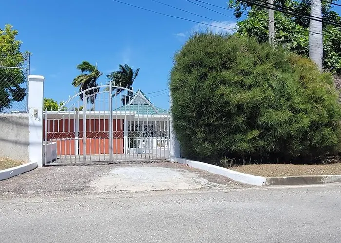 Ivy's Luxury Villa, * Montego Bay