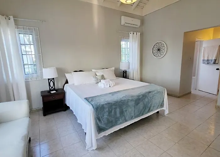 Ivy's Luxury Villa, Villa Montego Bay