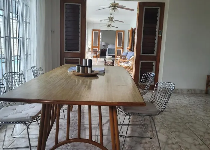 Villa Ivy's Luxury Villa, Montego Bay