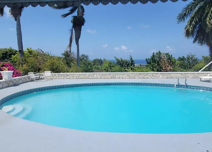 Ivy's Luxury Villa, Villa Montego Bay