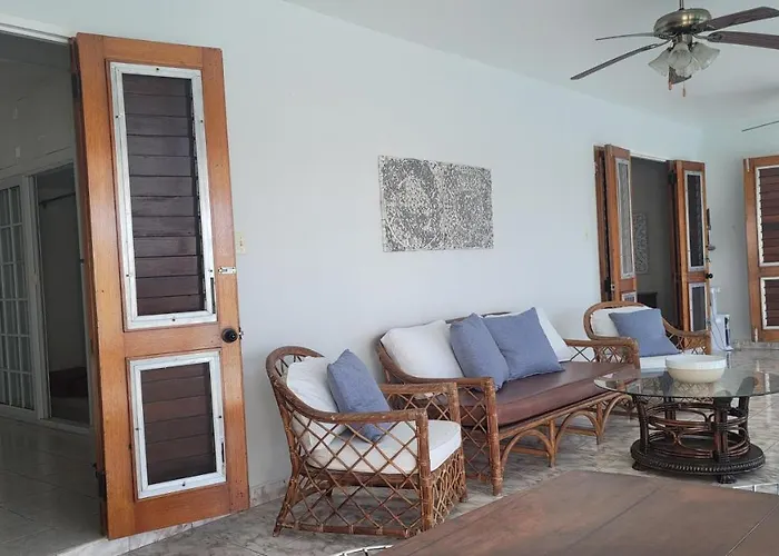 Villa Ivy's Luxury Villa, Montego Bay
